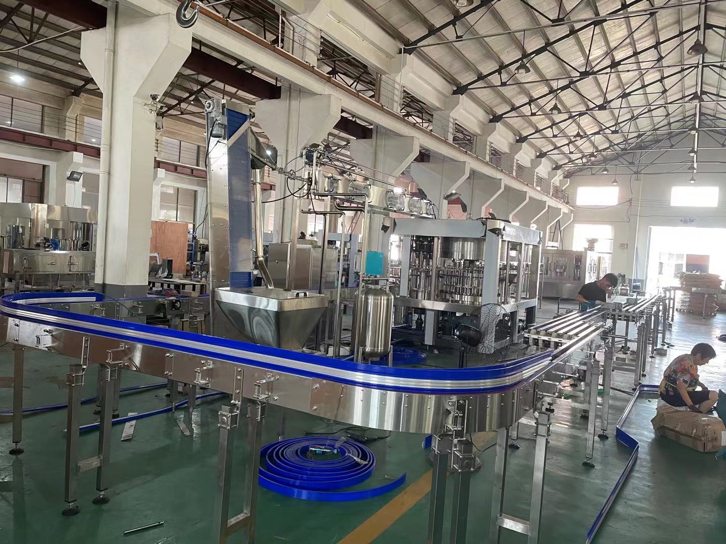 12,000 bottles/hour water filling production line is in production
